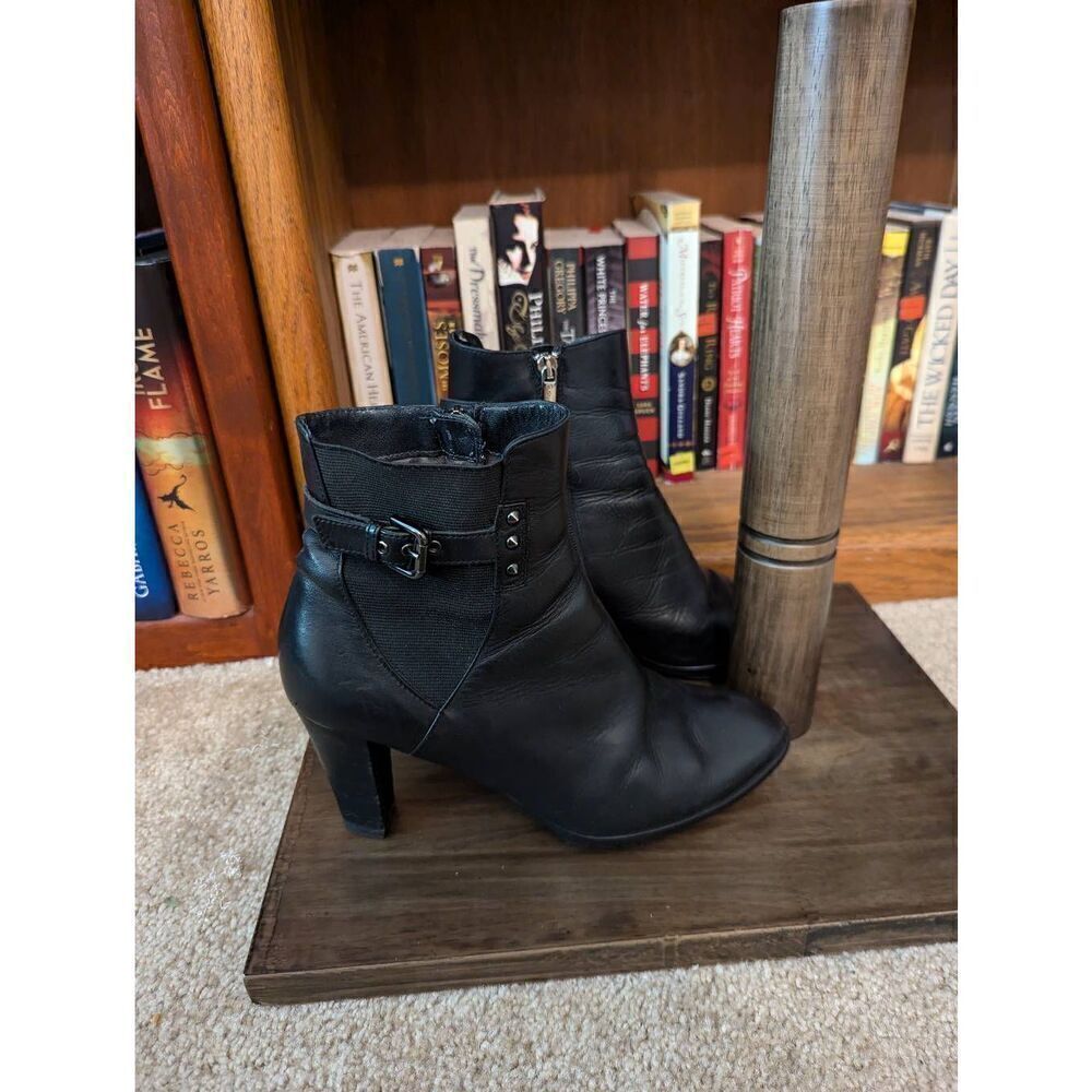 Aquatalia Women’s Size 7 Black Leather Buckle Ankle Bootie Boots Italy Heeled